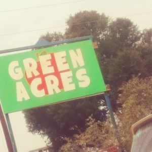 Meet your Posher, Simona